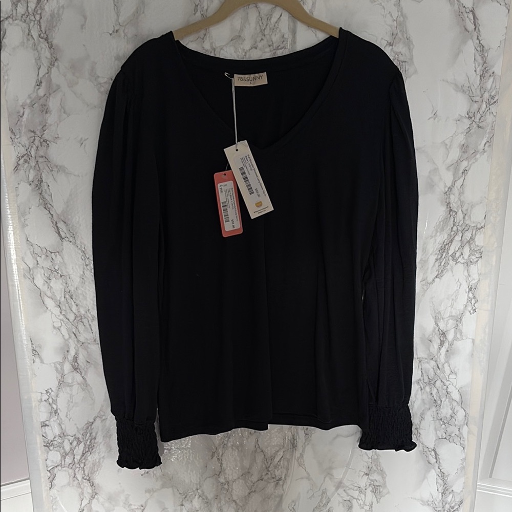 78&SUNNY Black Relaxed Blouse with cinched cuffs